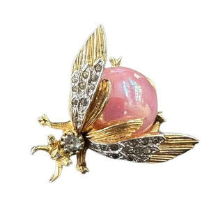 Nettie Rosenstein Rhinestone Fly Bug Brooch Jelly Belly‎ Pink Signed Vintage